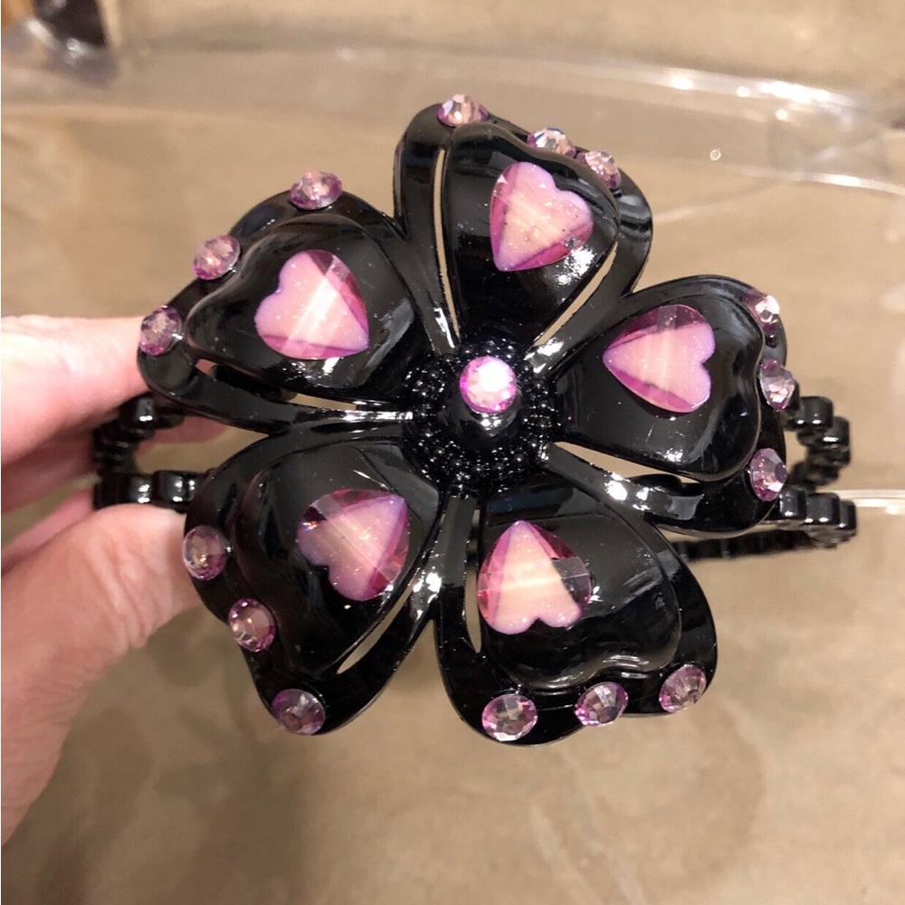 Adorable Heart Plastic Headband - Picture 2 of 4